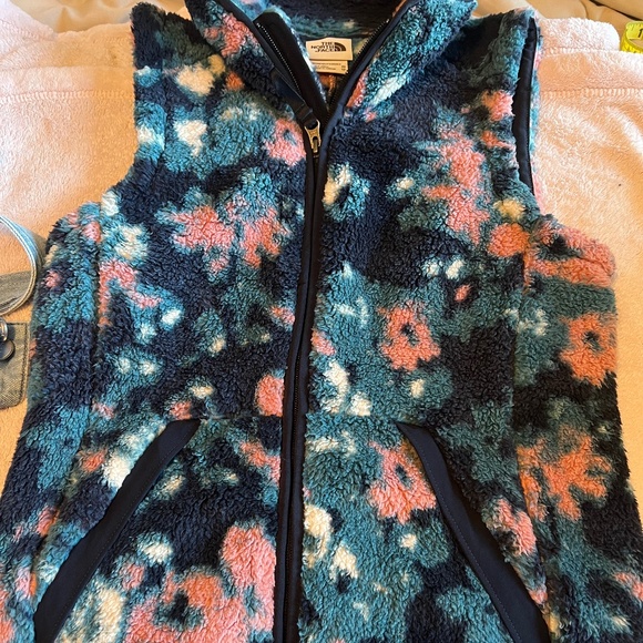The North Face Jackets & Blazers - The North Face vest -XS